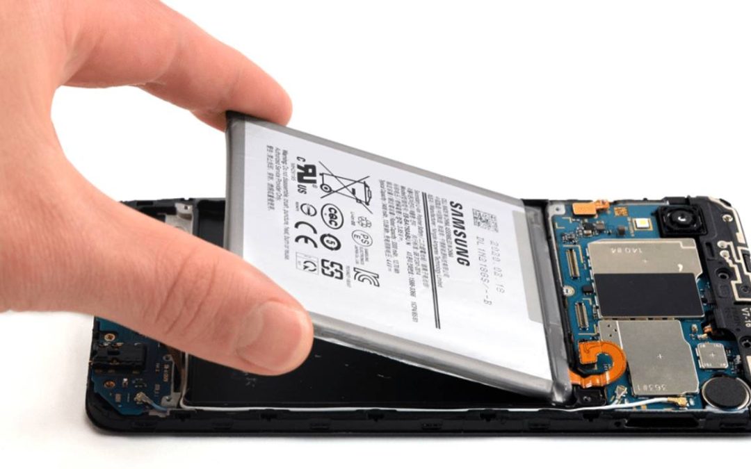 La UE obligará a que los móviles permitan cambiar la batería en casa